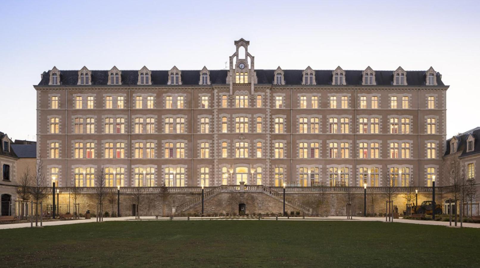 Le Cocoon Dore Poitiers Bagian luar foto