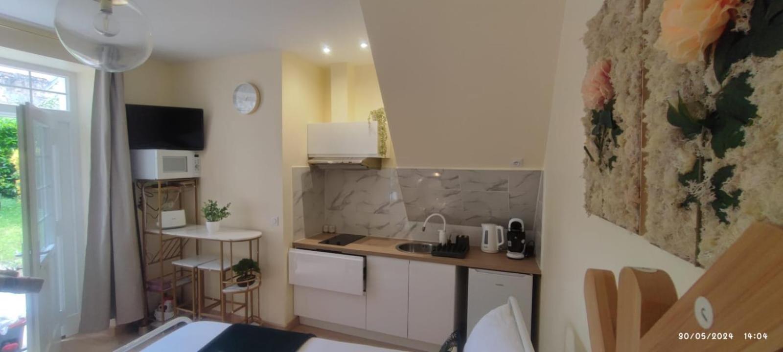 Le Cocoon Dore Poitiers Bagian luar foto